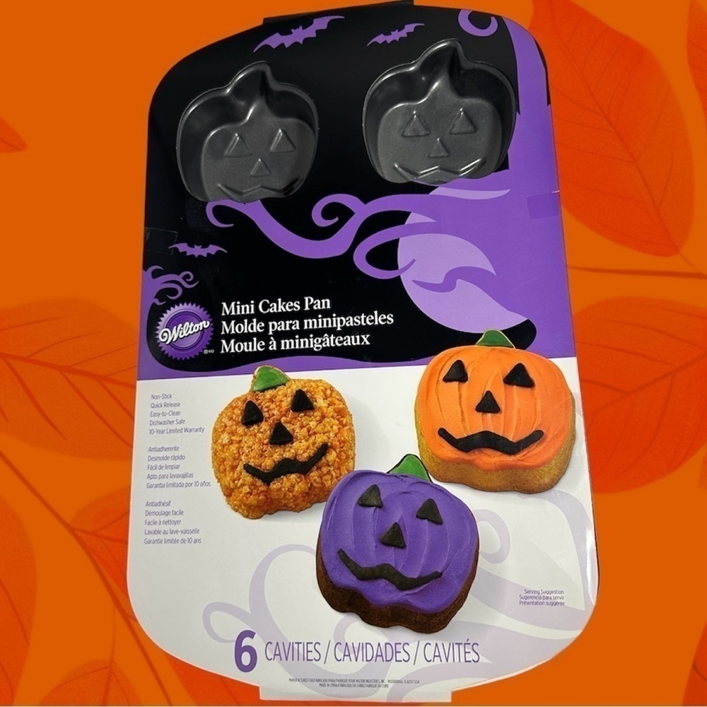 NEW Halloween Jack O Lantern Mini Cake Pan Six Muffin Tin Pumpkin Fall Bake Cute